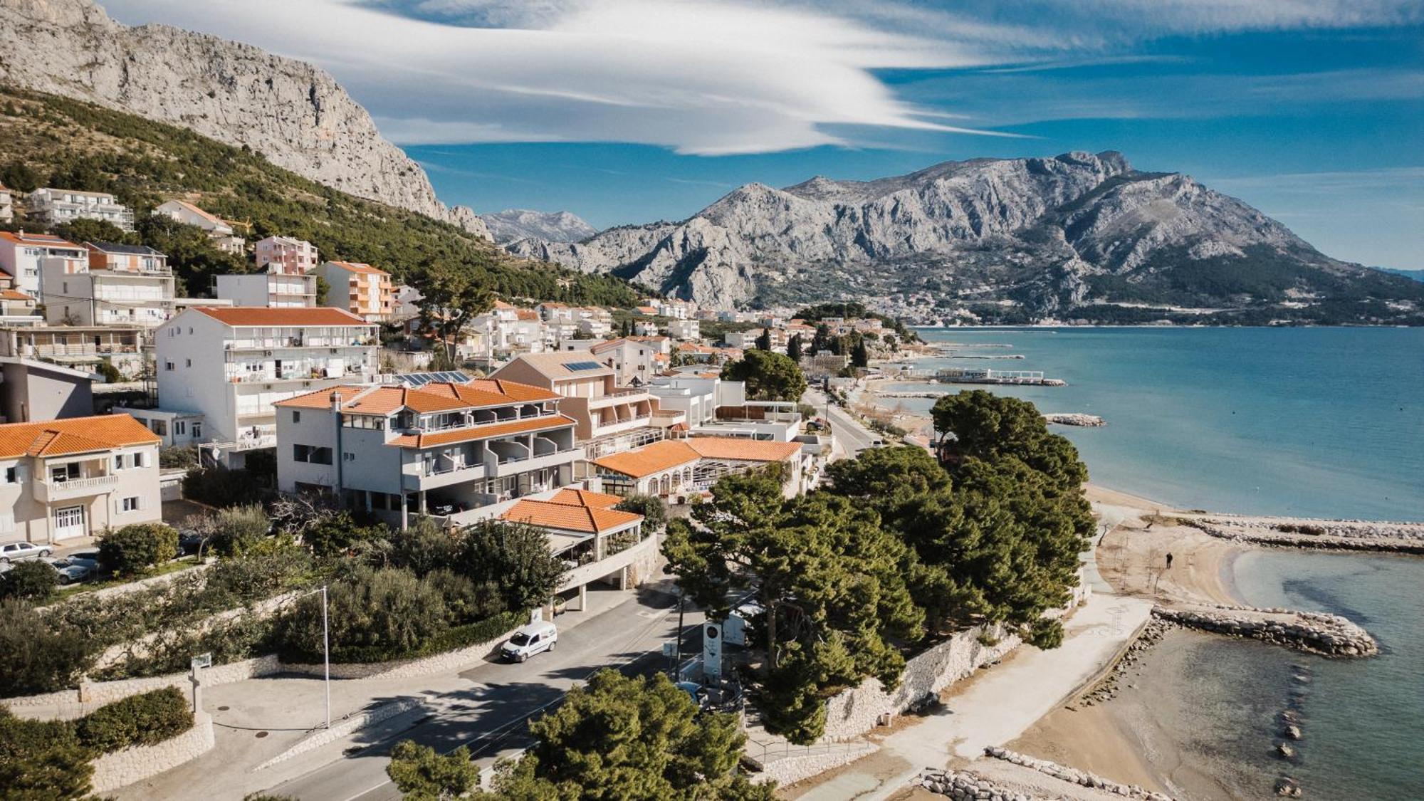 Rogac Rooms & Restaurant Omis Bagian luar foto