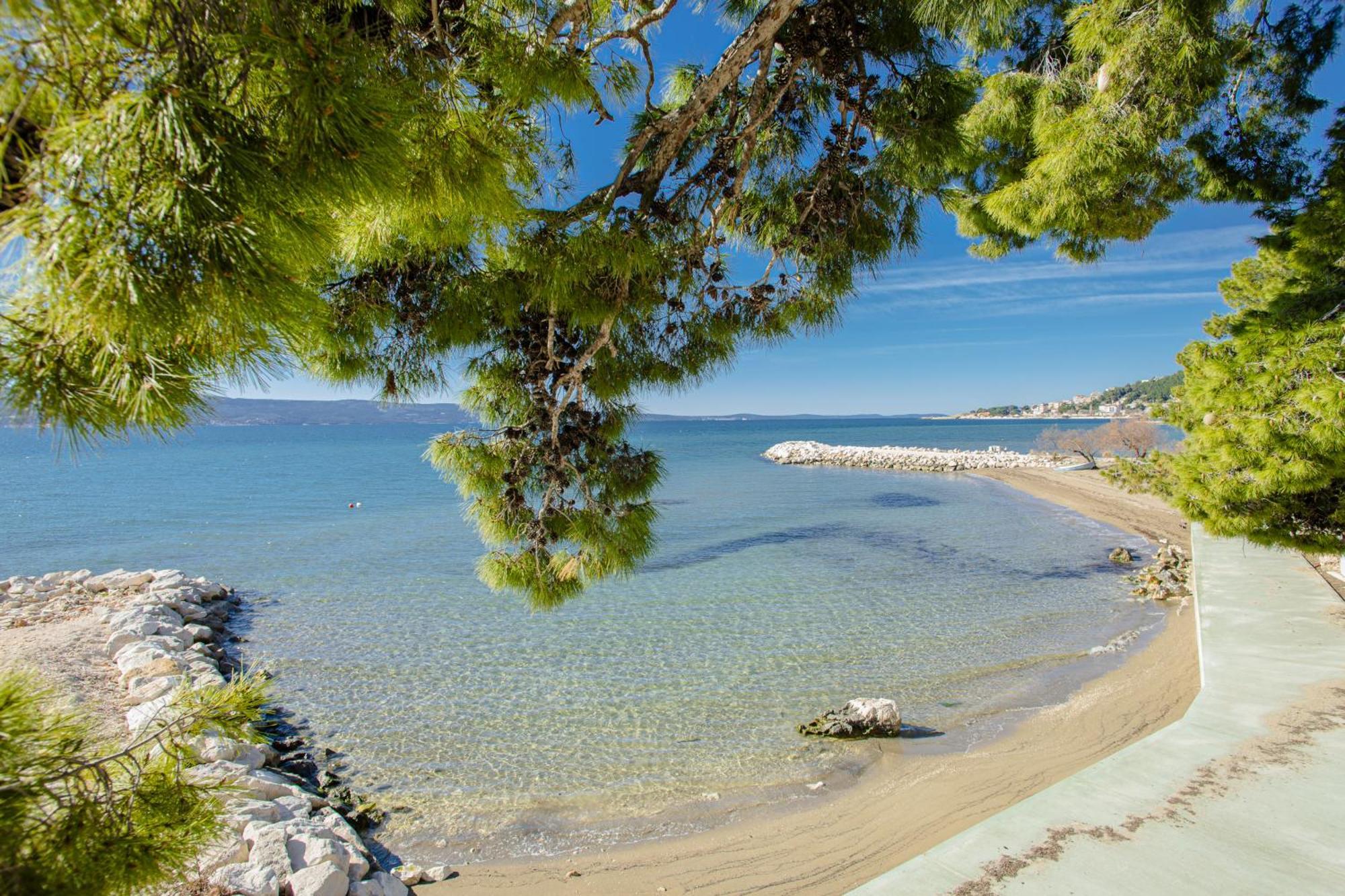 Rogac Rooms & Restaurant Omis Bagian luar foto